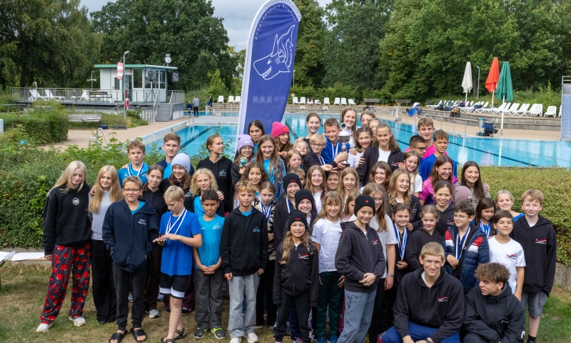 Celler Schwimmnachwuchs sorgt für starken Saisonauftakt beim Pokalschwimmfest in Burgwedel